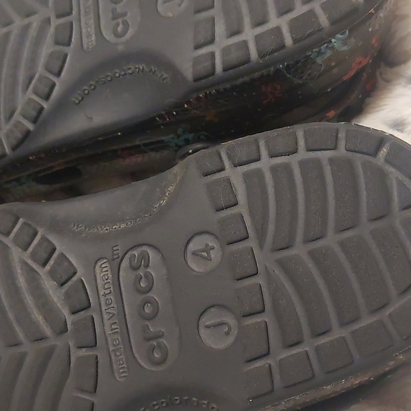 The Nightmare before Christmas CROCS Size 4 - Picture 6 of 6